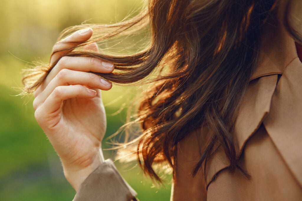 Eclipse capilar: o elo entre a queda e o crescimento do cabelo