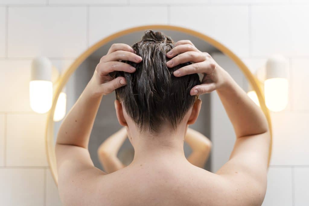 Tratamento da queda de cabelo: o que fazer nos primeiros sinais de perda capilar?